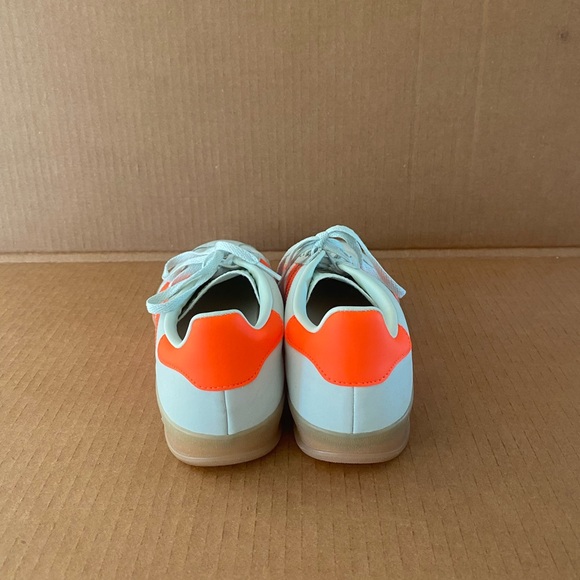 adidas Women's Gazelle Indoor Shoes "Linen Green/Solar Orange/Gum" | US 8.5 - Picture 4 of 10